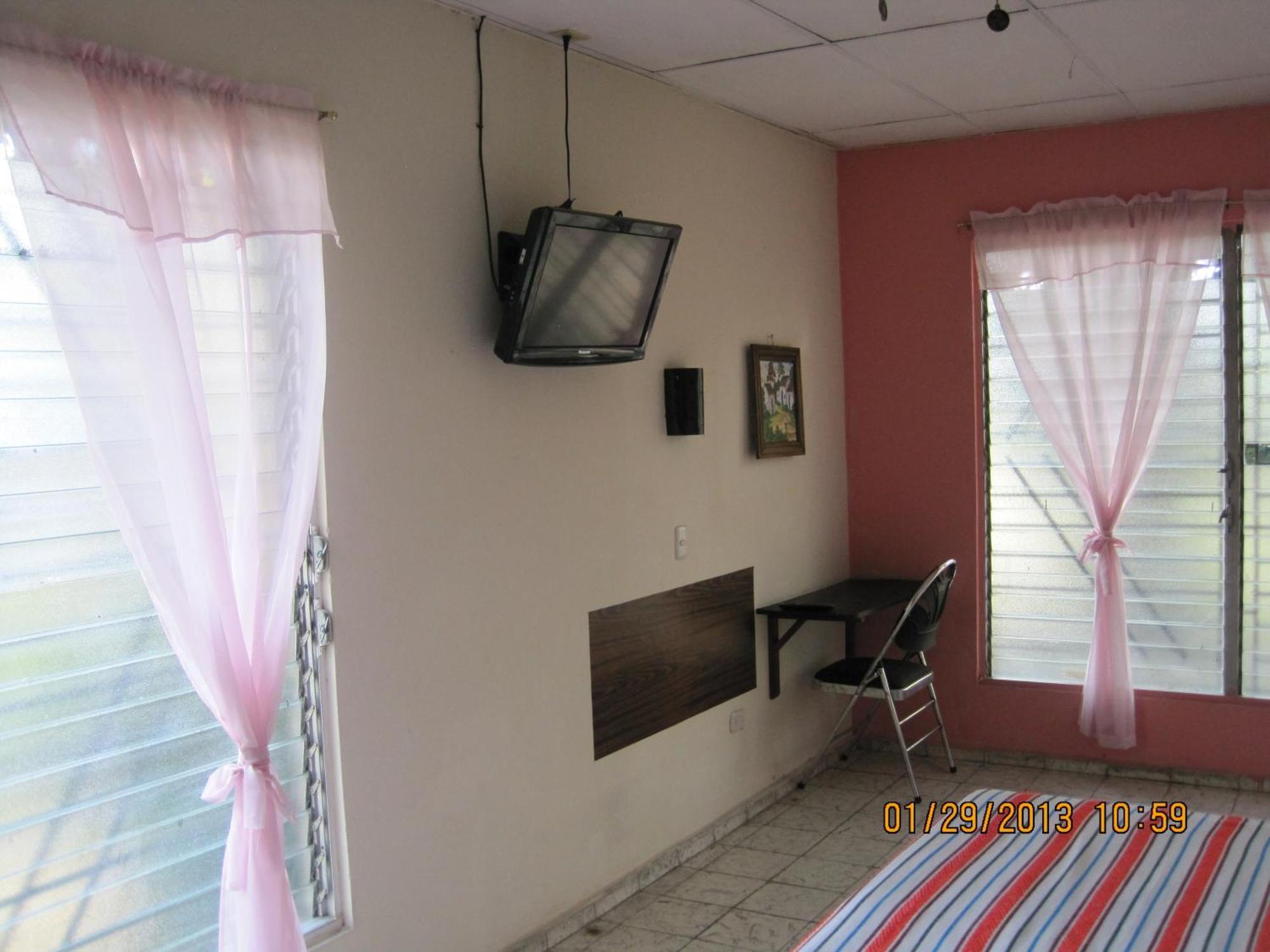 Hostal Dona Marta San Salvador Exterior foto