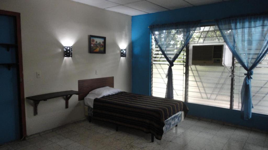 Hostal Dona Marta San Salvador Exterior foto