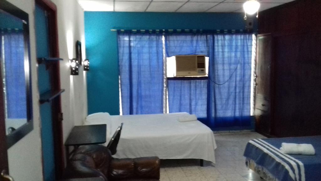 Hostal Dona Marta San Salvador Exterior foto